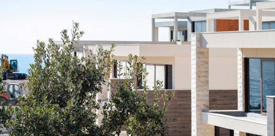 5 bedrooms House in Budva, Montenegro No. 66860