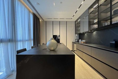 3 bedrooms Apartment in Nicosia, Cyprus No. 78394 4