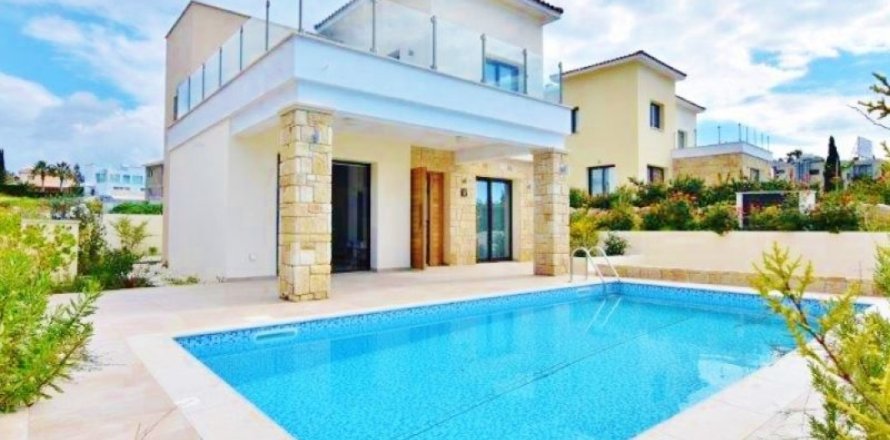 3 bedrooms Villa in Paphos, Cyprus No. 106263