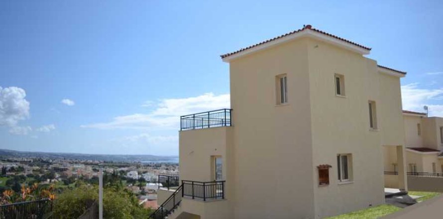 Вилла с 4 спальнями в Пейя, Кипр №84380