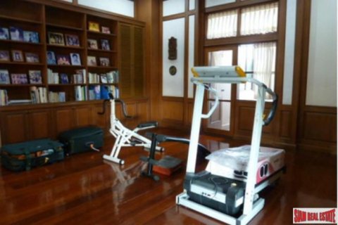 6 dormitorios House en Bangkok, Thailand No. 96030 24