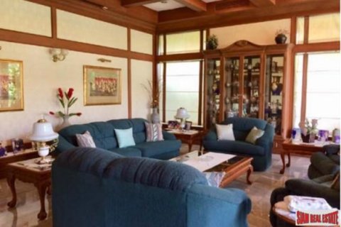 6 dormitorios House en Bangkok, Thailand No. 96030 15