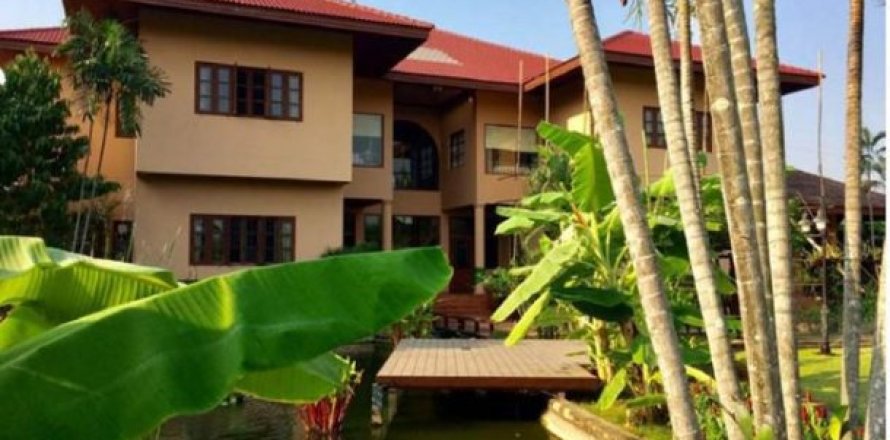 6 dormitorios House en Bangkok, Thailand No. 96030