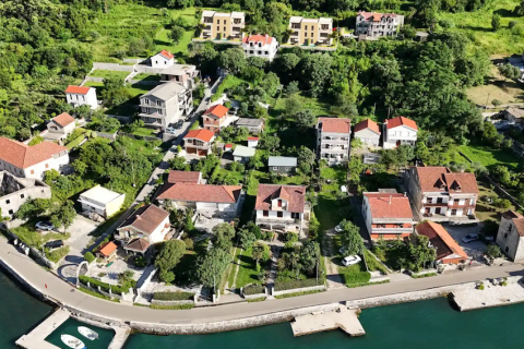 Квартира 58м² в Котор, Черногория №75916 3