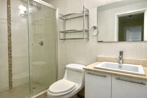 2 dormitorios Apartment en Panamá, Panama No. 120719 14