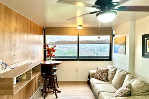 2 dormitorios Apartment en Panamá, Panama No. 120719 4