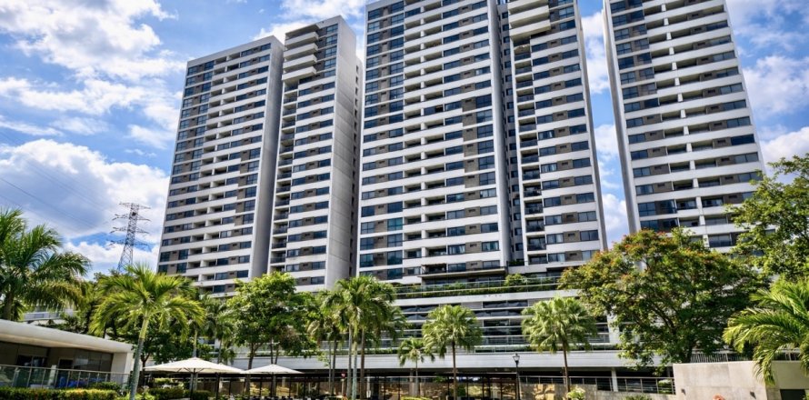 2 dormitorios Apartment en Panamá, Panama No. 120719