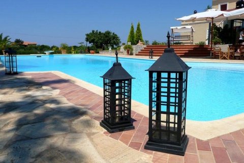 5 bedrooms Villa in Messenia, Greece No. 60337 2