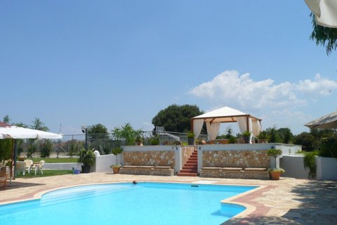 5 bedrooms Villa in Messenia, Greece No. 60337 11
