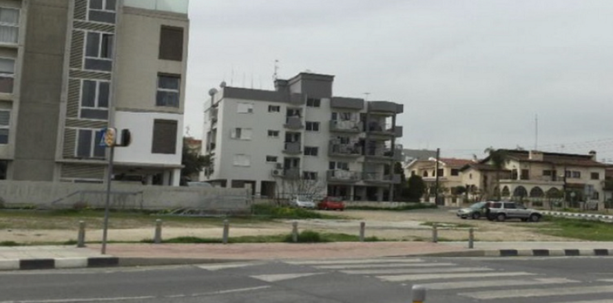 Commercial property in Strovolos, Cyprus No. 35640