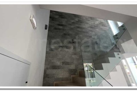 4 bedrooms House in Palodeia, Cyprus No. 101751 8