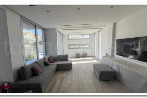 4 bedrooms House in Palodeia, Cyprus No. 101751 2