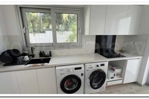 4 bedrooms House in Palodeia, Cyprus No. 101751 3