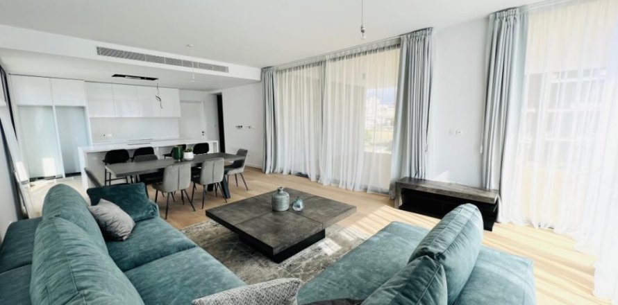 3 dormitorios Apartment en Limassol, Cyprus No. 107004