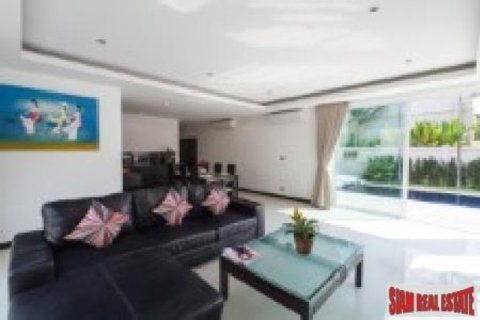 3 bedrooms Villa in Pattaya, Thailand No. 96499 9
