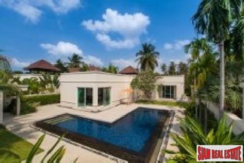 3 bedrooms Villa in Pattaya, Thailand No. 96499 1