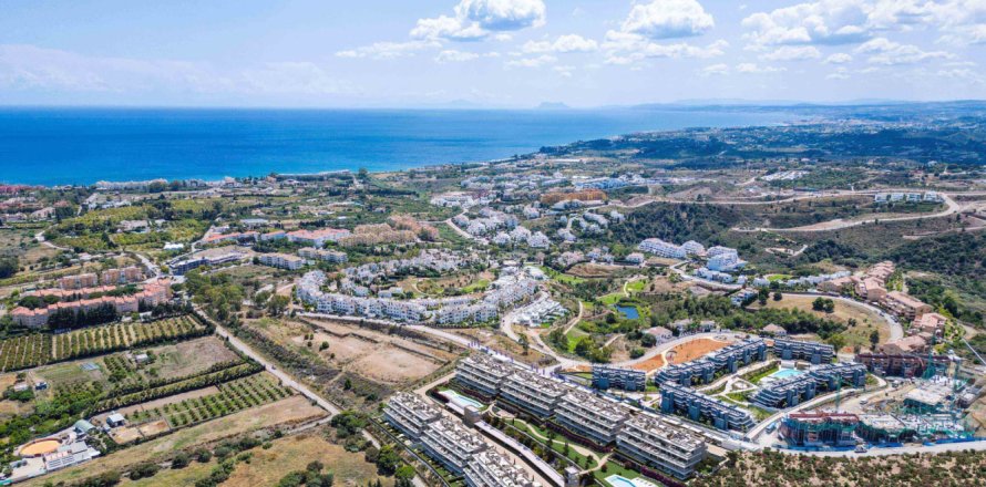 3 bedrooms Apartment in Estepona, Spain No. 127981