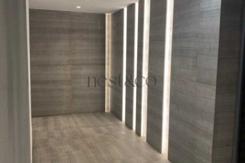 3 bedrooms Apartment in Limassol, Cyprus No. 102400 2