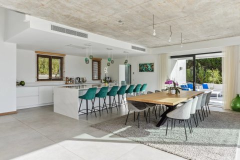 5 bedrooms Villa in Cabris, France No. 67944 3