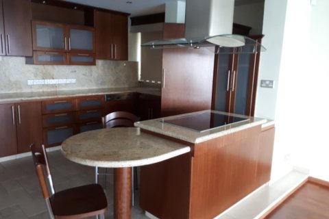 2 bedrooms Apartment in Limassol, Cyprus No. 105713 3