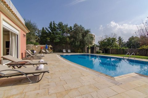 3 bedrooms Villa in Corfu, Greece No. 108413 10