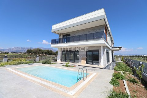 6 dormitorios Villa en Dosemealti, Turkey No. 14739