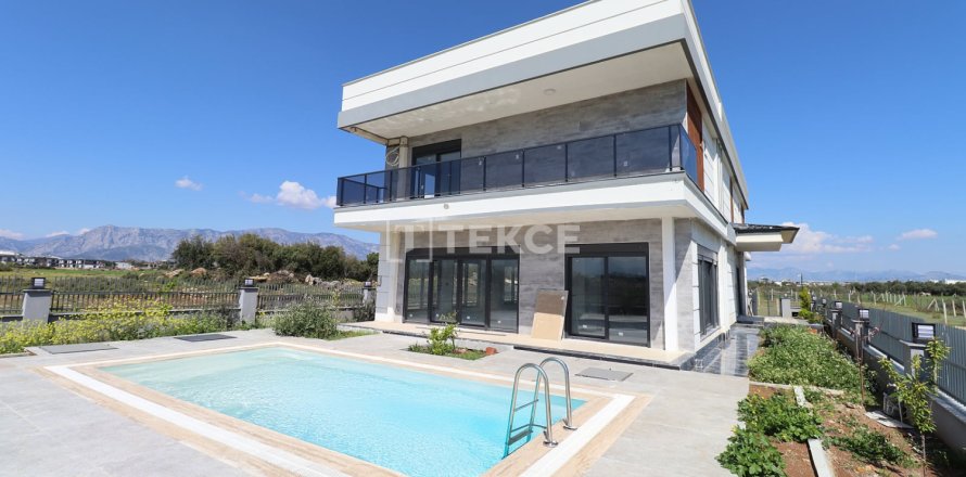6 bedrooms Villa in Dosemealti, Turkey No. 14739