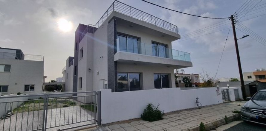 5 dormitorios Villa en Paphos, Cyprus No. 81925
