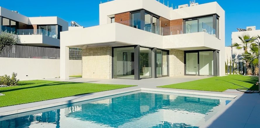 3 bedrooms Villa in Tung Chung Pho, Vietnam No. 111731