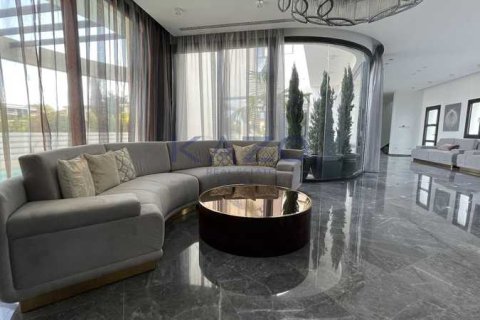 5 bedrooms Villa in Germasogeia, Cyprus No. 72167 3