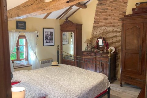 7 bedrooms House in Poullignac, France No. 69421 21