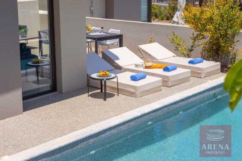 Вилла с 3 спальнями в Паралимни, Кипр №75131 3