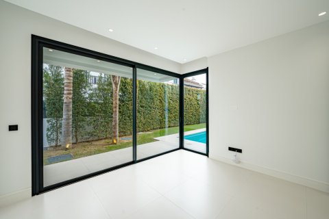 4 bedrooms Villa in Tan Xuan, Vietnam No. 83967 21