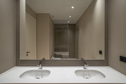 4 bedrooms Villa in Tan Xuan, Vietnam No. 83967 17