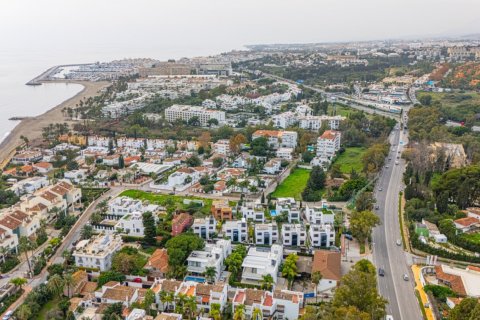 4 bedrooms Villa in Tan Xuan, Vietnam No. 83967 6