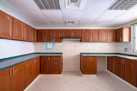 2 bedrooms Townhouse in Binh Duong, Vietnam No. 95098 5