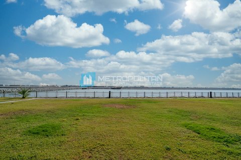 2 bedrooms Townhouse in Binh Duong, Vietnam No. 95098 3