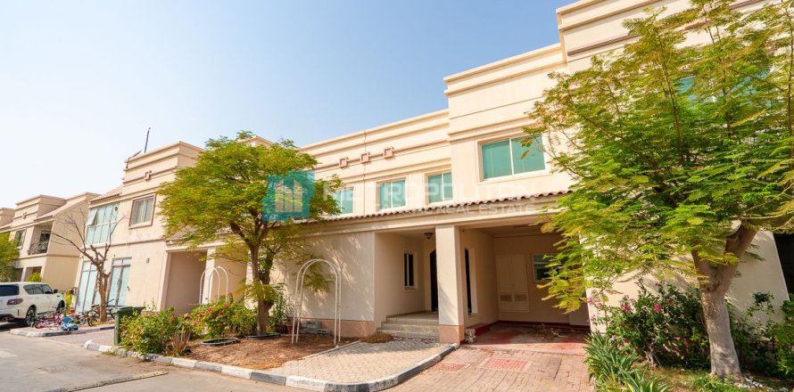 2 bedrooms Townhouse in Binh Duong, Vietnam No. 95098