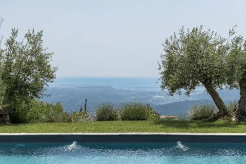 8 bedrooms House in Cabris, France No. 100251 1