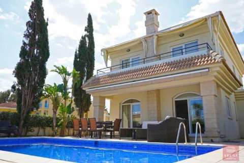 Вилла с 3 спальнями в Паралимни, Кипр №71906 1