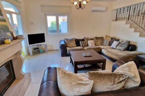 Вилла с 3 спальнями в Паралимни, Кипр №71906 9