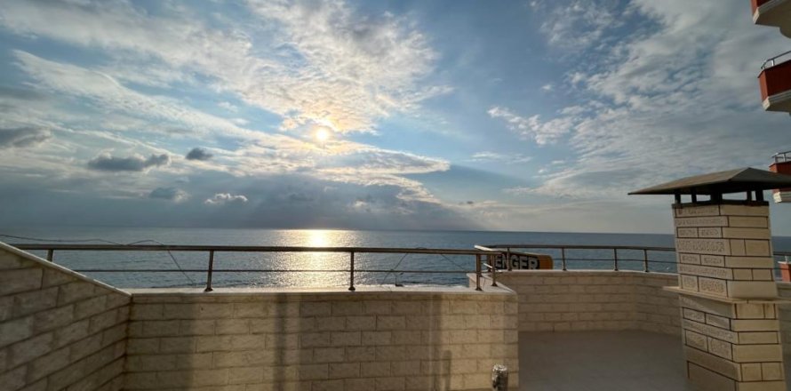 5 rooms Apartment in Mahmutlar, Turkey No. 122901