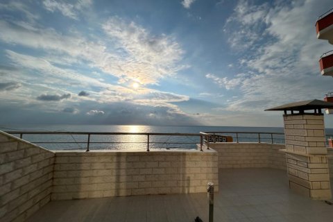 5 rooms Apartment in Mahmutlar, Turkey No. 122901