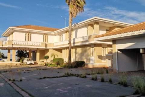 6 bedrooms House in Tseri, Cyprus No. 82447 2