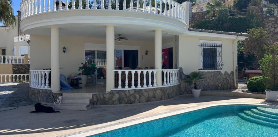 3 rooms Villa à Kargicak, Turkey No. 92965