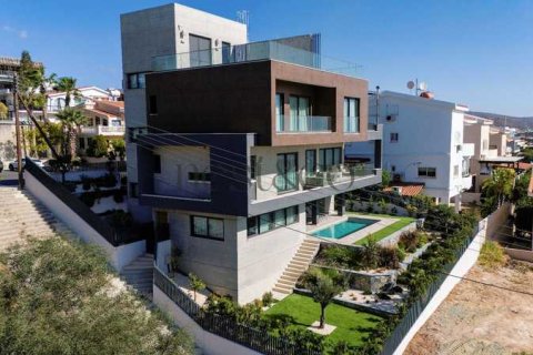 4 bedrooms Villa in Mesa Geitonia, Cyprus No. 66522 1