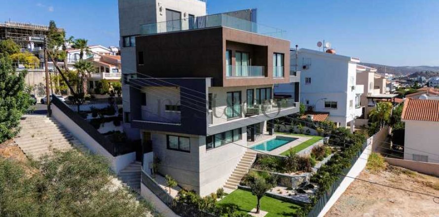 4 bedrooms Villa in Mesa Geitonia, Cyprus No. 66522