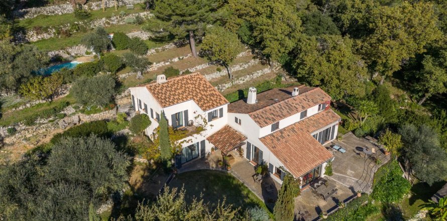 8 bedrooms Villa in Grasse, France No. 72366