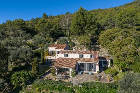 8 bedrooms Villa in Grasse, France No. 72366 3