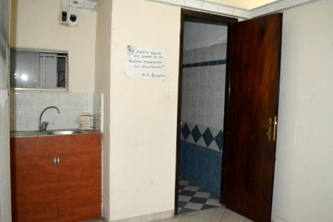 220m² Commercial property in Athens, Greece No. 59209 3
